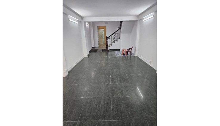 Cho thuê nhà Mặt tiền Tân Sơn Nhì 64m2, 3Lầu, 26Triệu